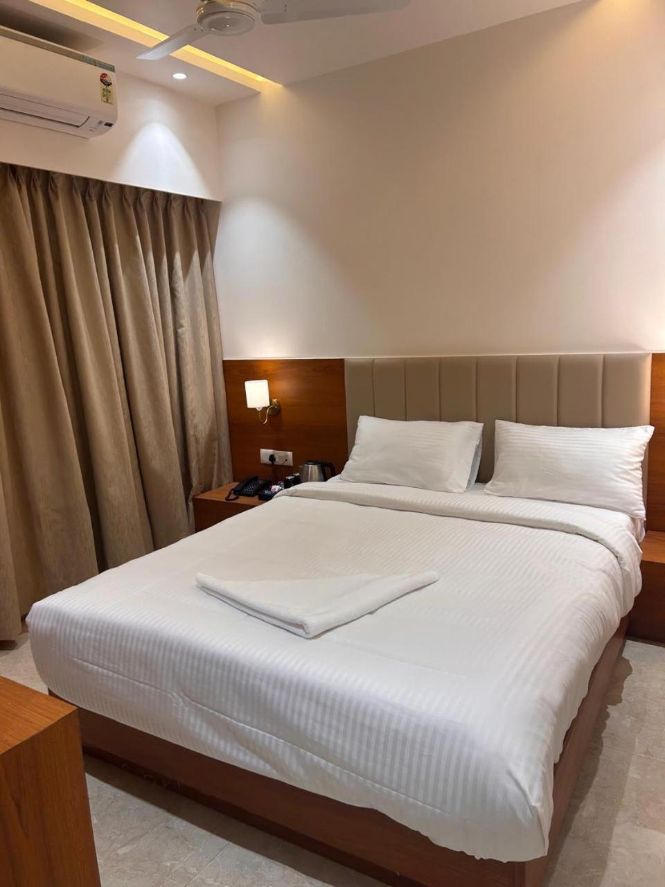 Hotel Neem Heritage Shirdi Exterior foto